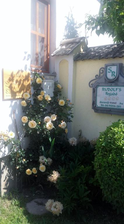 Rudolf'S Fogado Otel Zsira Dış mekan fotoğraf