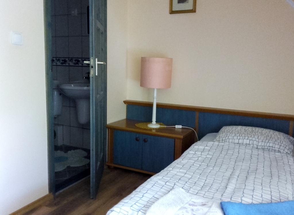 Rudolf'S Fogado Otel Zsira Dış mekan fotoğraf