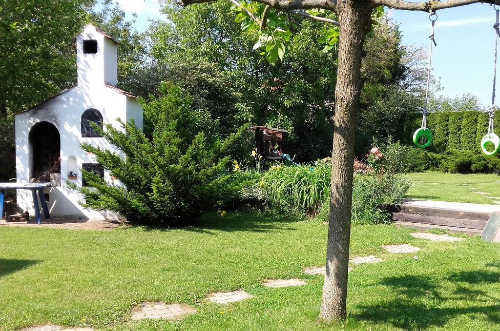 Rudolf'S Fogado Otel Zsira Dış mekan fotoğraf